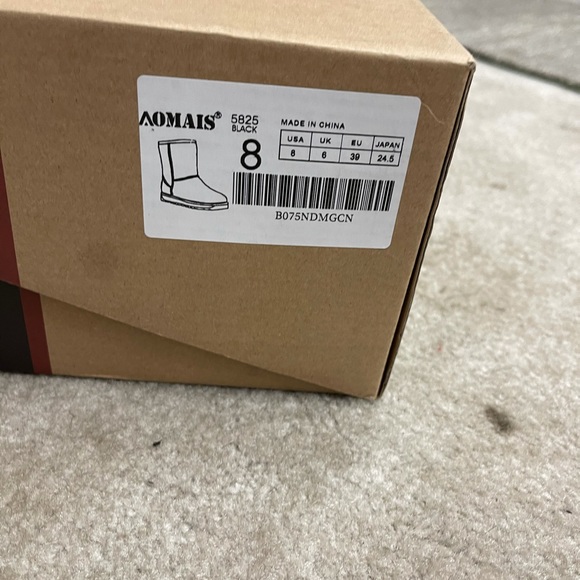 AOMAIS WOMEN BOOT 👢 - Picture 2 of 6